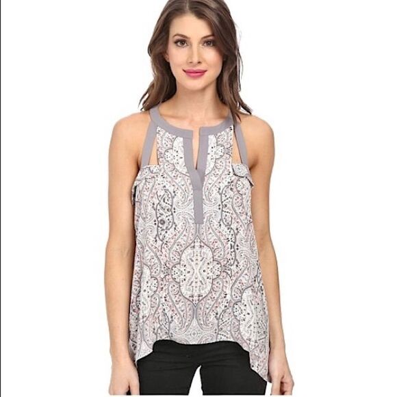 ✨NWT! BCBGMAXAZRIA CLEMENTINE Cutout Top - Picture 1 of 8